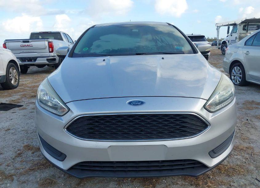 Photo 6 of 2016 Ford Focus SE (VIN 1FADP3K25GL242021)