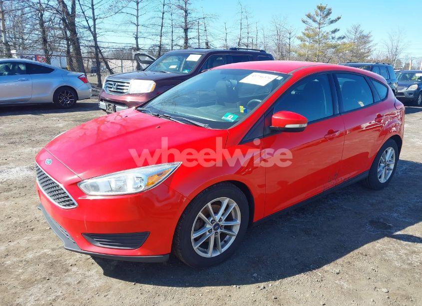 Photo 2 of 2016 Ford Focus SE (VIN 1FADP3K25GL259269)