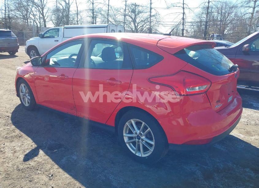 Photo 3 of 2016 Ford Focus SE (VIN 1FADP3K25GL259269)