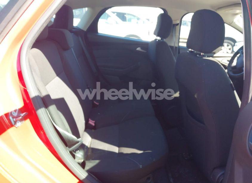 Photo 8 of 2016 Ford Focus SE (VIN 1FADP3K25GL259269)