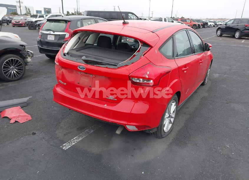 Photo 4 of 2016 Ford Focus SE (VIN 1FADP3K25GL264049)