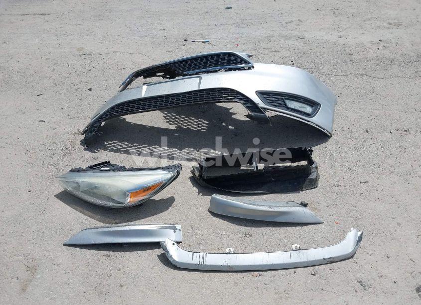 Photo 12 of 2016 Ford Focus SE (VIN 1FADP3K25GL266254)