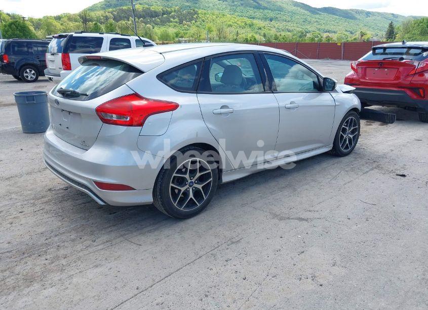 Photo 4 of 2016 Ford Focus SE (VIN 1FADP3K25GL266254)