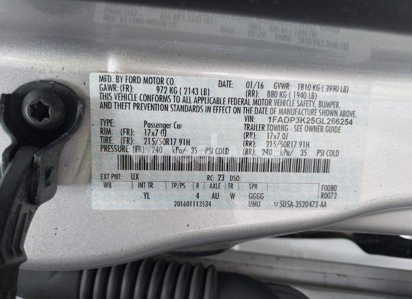 Photo 9 of 2016 Ford Focus SE (VIN 1FADP3K25GL266254)