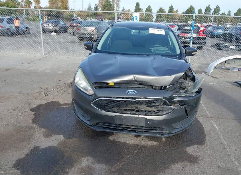 Photo 6 of 2016 Ford Focus SE (VIN 1FADP3K25GL270546)