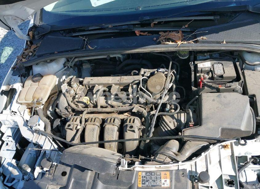 Photo 10 of 2016 Ford Focus SE (VIN 1FADP3K25GL297858)