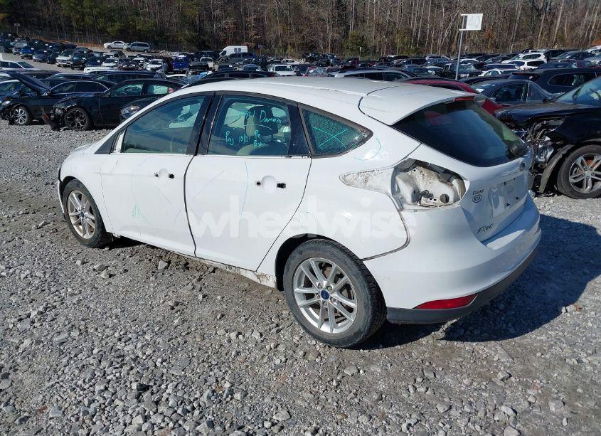 Photo 3 of 2016 Ford Focus SE (VIN 1FADP3K25GL297858)