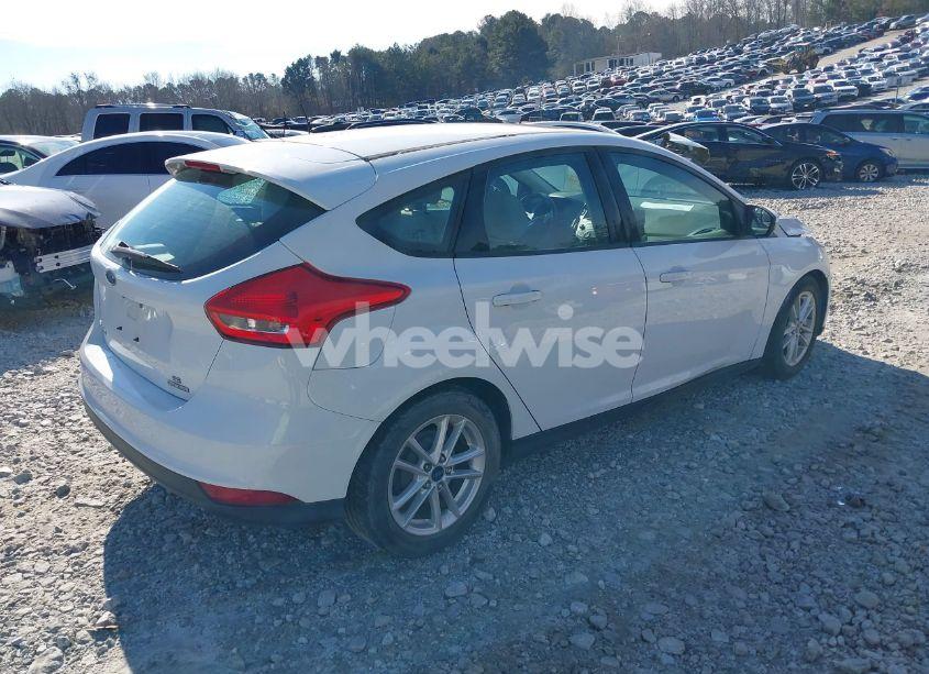 Photo 4 of 2016 Ford Focus SE (VIN 1FADP3K25GL297858)