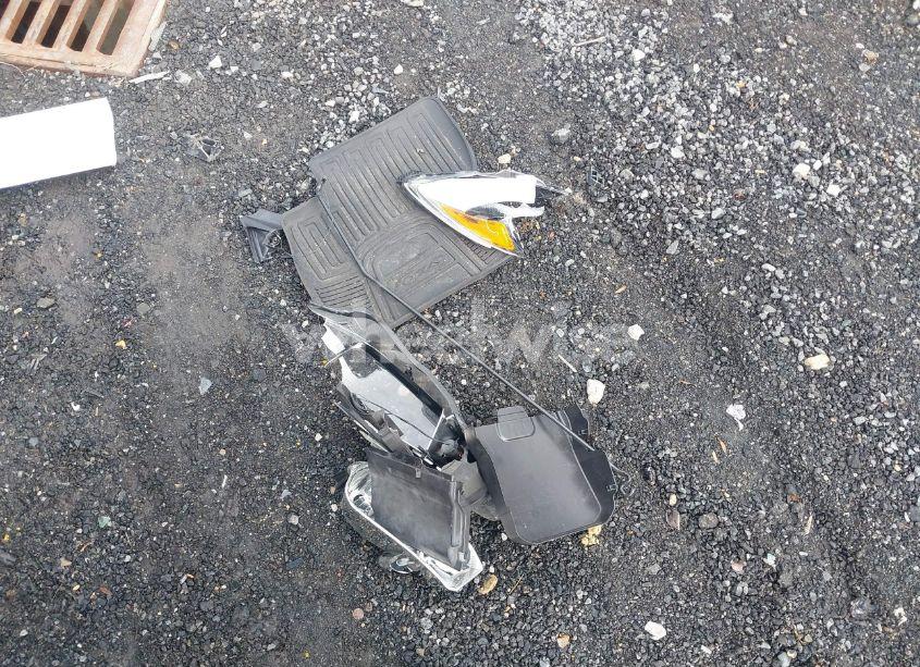 Photo 12 of 2016 Ford Focus SE (VIN 1FADP3K25GL309264)