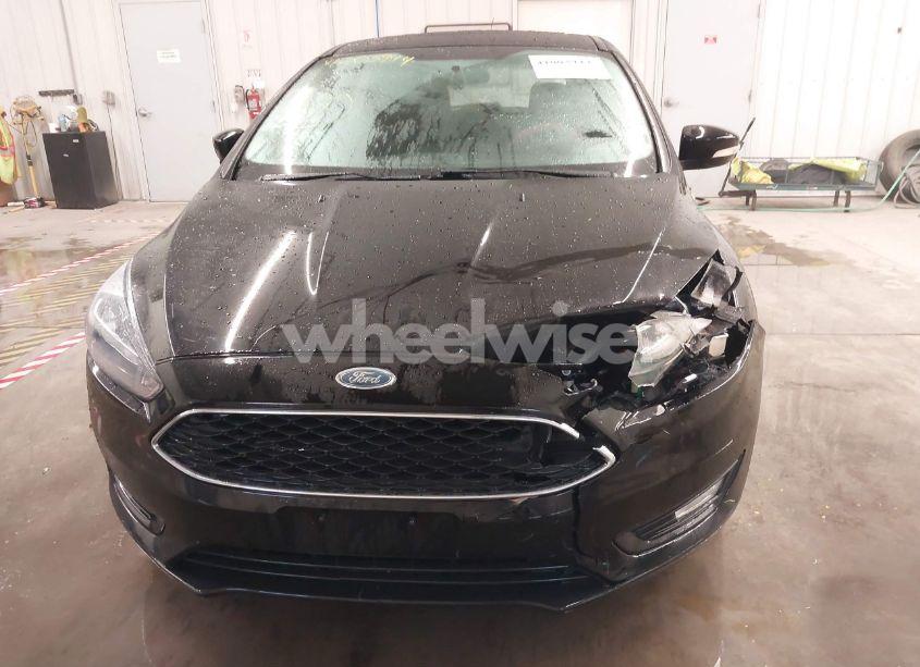 Photo 12 of 2016 Ford Focus SE (VIN 1FADP3K25GL325982)