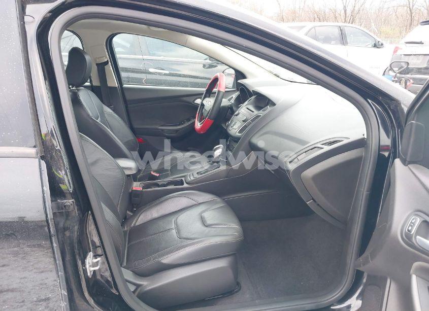 Photo 5 of 2016 Ford Focus SE (VIN 1FADP3K25GL325982)