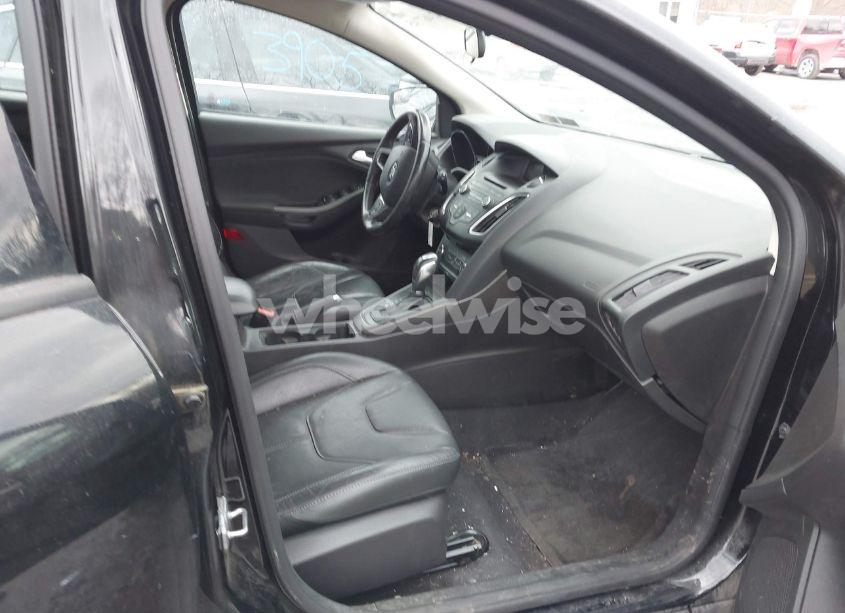 Photo 5 of 2016 Ford Focus SE (VIN 1FADP3K25GL326114)