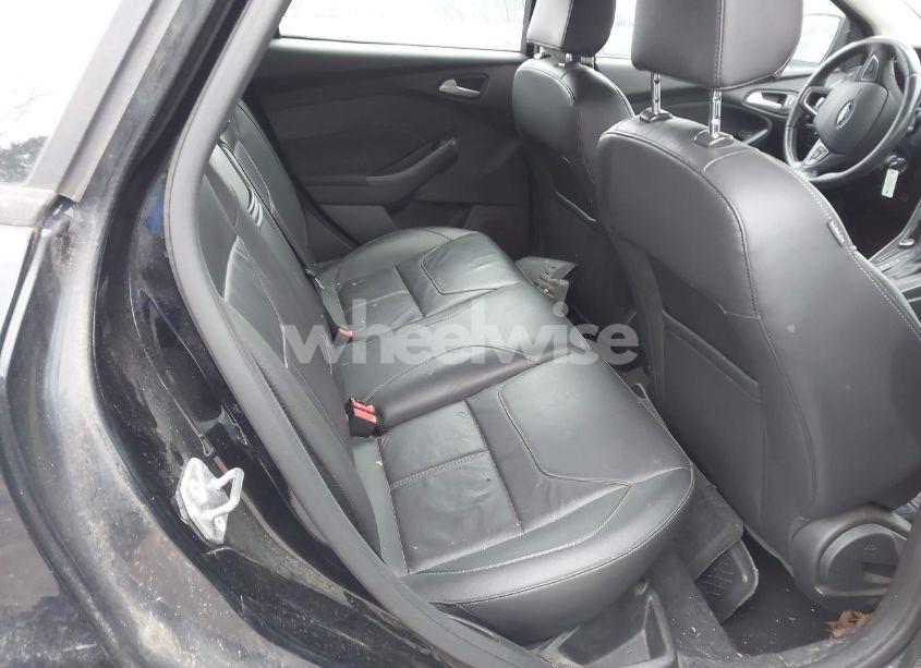 Photo 8 of 2016 Ford Focus SE (VIN 1FADP3K25GL326114)