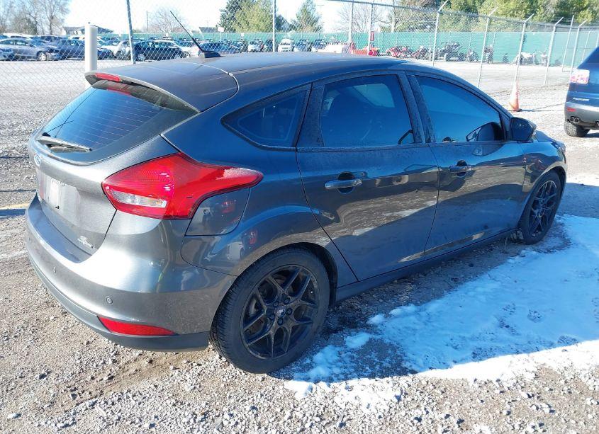Photo 4 of 2016 Ford Focus SE (VIN 1FADP3K25GL340000)
