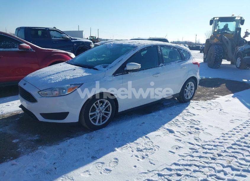 Photo 2 of 2016 Ford Focus SE (VIN 1FADP3K25GL368931)