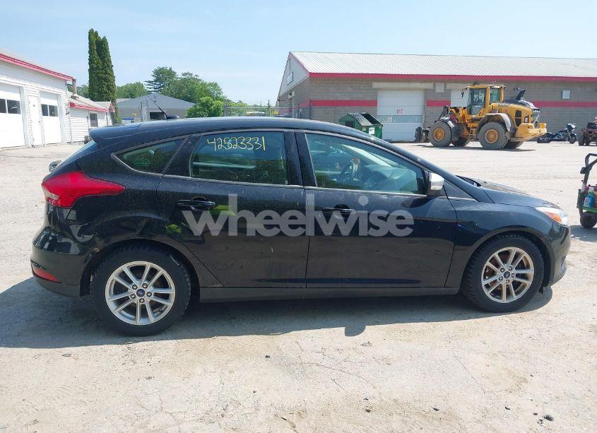 Photo 14 of 2016 Ford Focus SE (VIN 1FADP3K25GL375443)