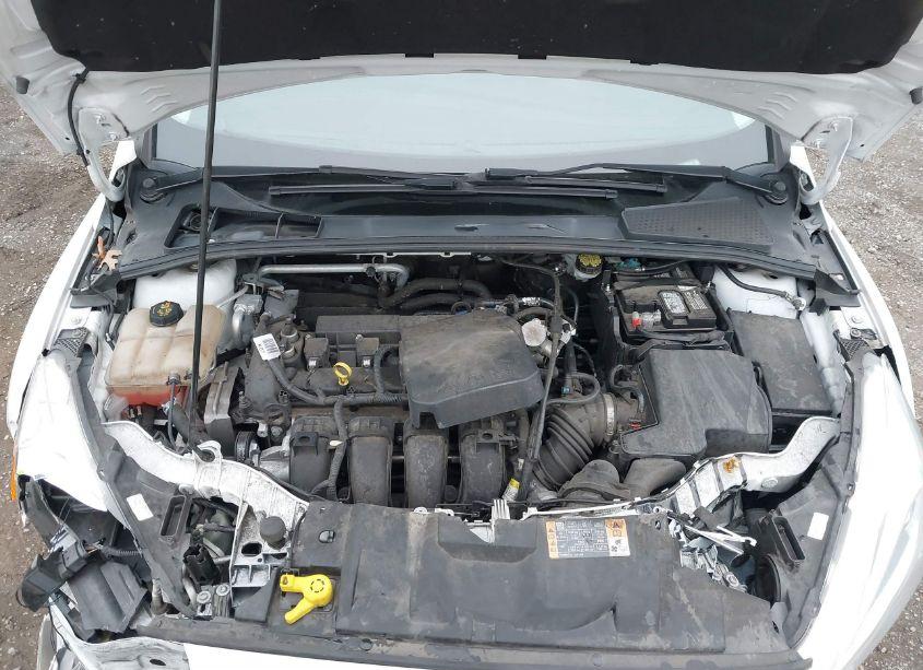 Photo 10 of 2016 Ford Focus SE (VIN 1FADP3K25GL388225)