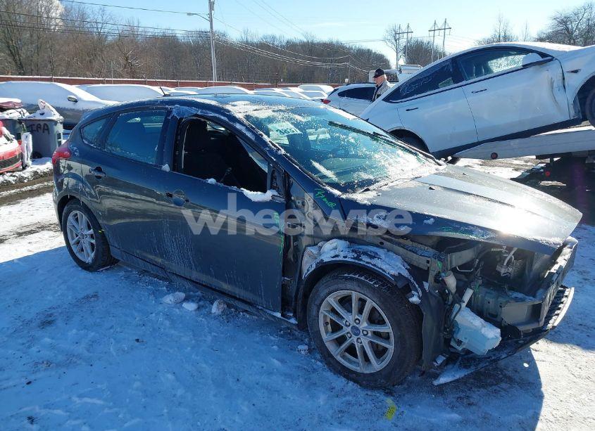 Photo 17 of 2016 Ford Focus SE (VIN 1FADP3K25GL406464)