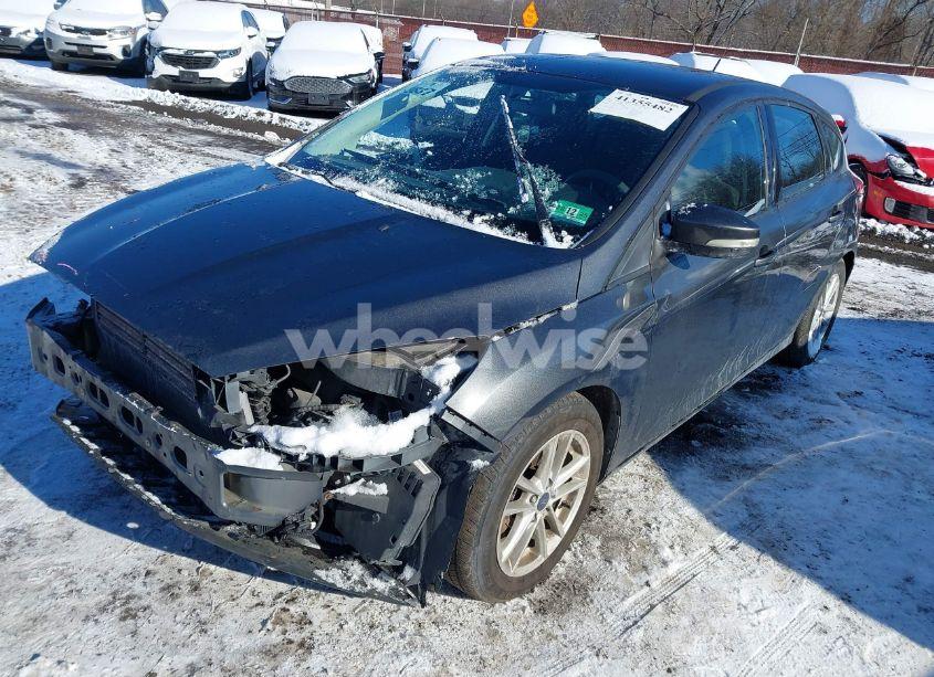 Photo 2 of 2016 Ford Focus SE (VIN 1FADP3K25GL406464)