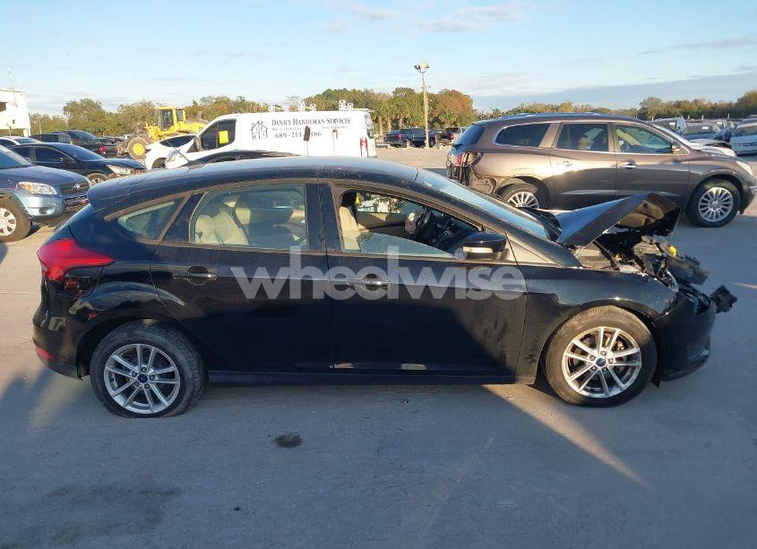 Photo 12 of 2017 Ford Focus SE (VIN 1FADP3K25HL202300)