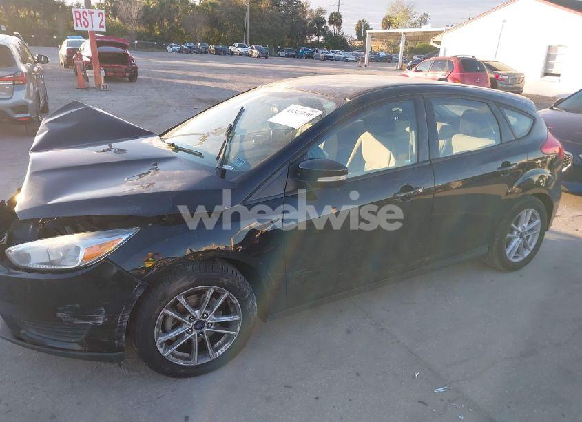 Photo 13 of 2017 Ford Focus SE (VIN 1FADP3K25HL202300)