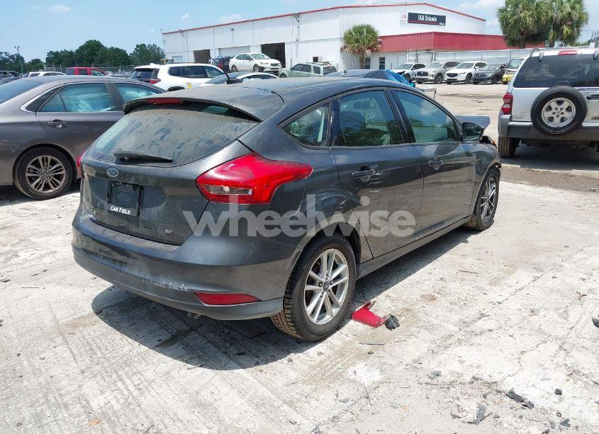 Photo 4 of 2017 Ford Focus SE (VIN 1FADP3K25HL216973)