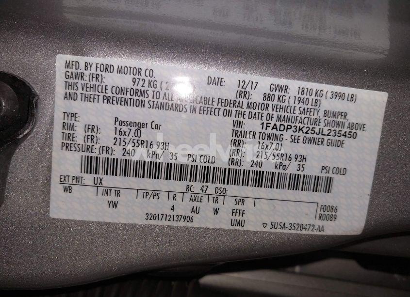 Photo 9 of 2018 Ford Focus SE (VIN 1FADP3K25JL235450)