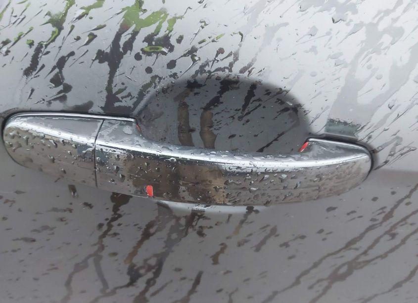 Photo 6 of 2018 Ford Focus SE (VIN 1FADP3K25JL252099)