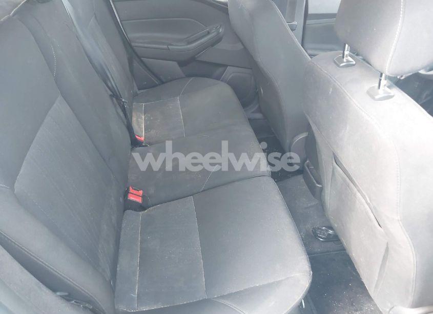 Photo 8 of 2018 Ford Focus SE (VIN 1FADP3K25JL295454)