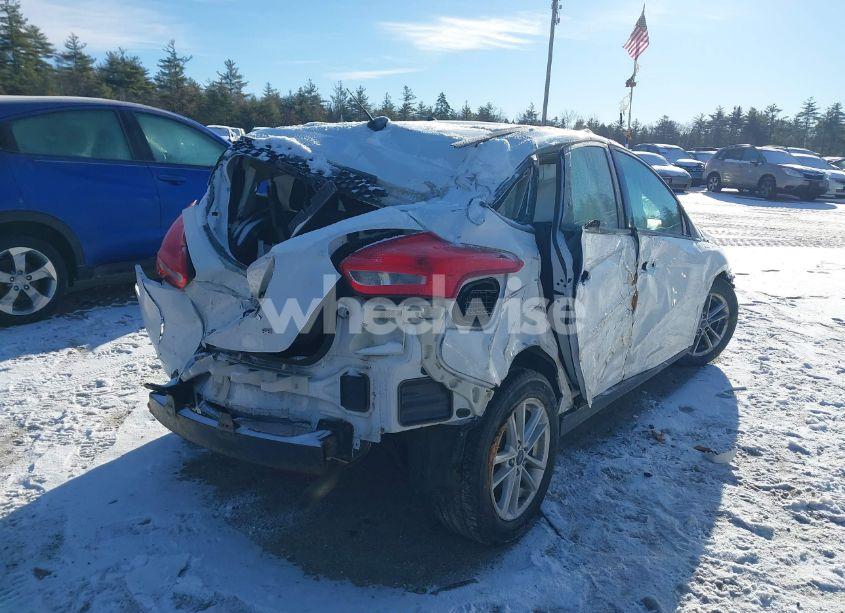 Photo 4 of 2018 Ford Focus SE (VIN 1FADP3K25JL315752)