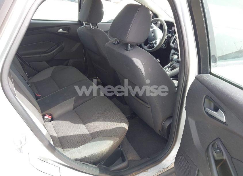 Photo 8 of 2013 Ford Focus SE (VIN 1FADP3K26DL139623)