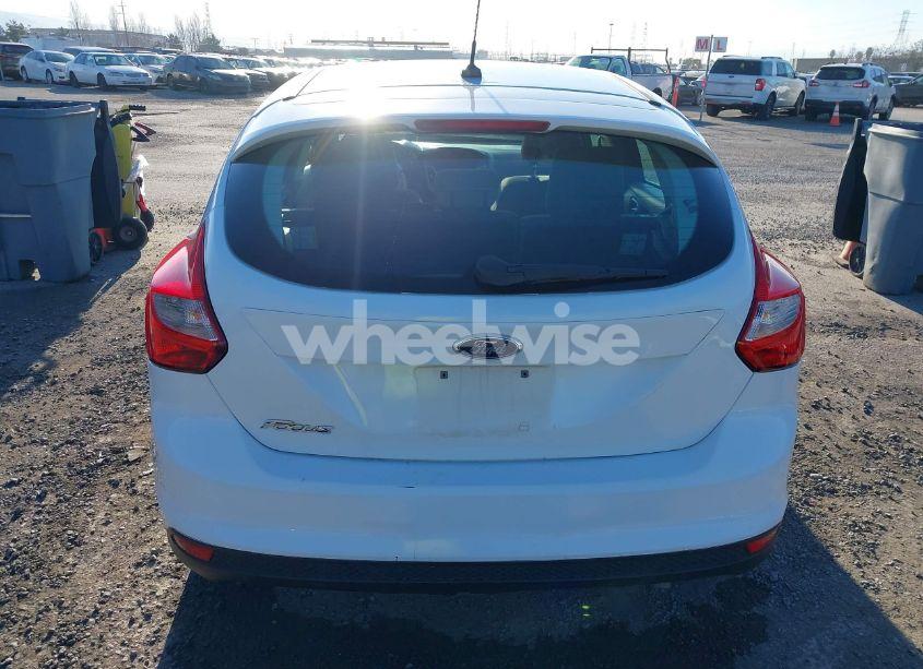 Photo 17 of 2013 Ford Focus SE (VIN 1FADP3K26DL145406)