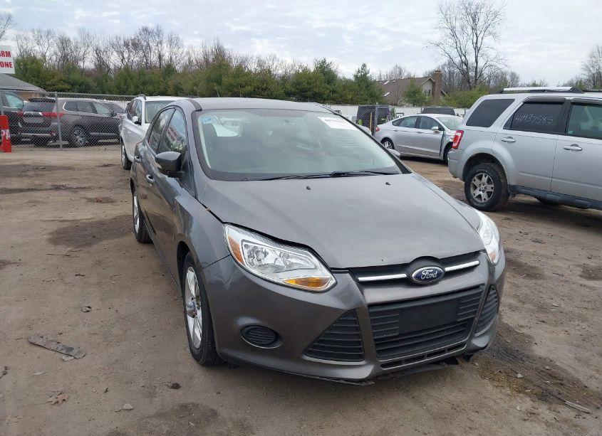 2013 Ford Focus SE (VIN 1FADP3K26DL149911) main photo