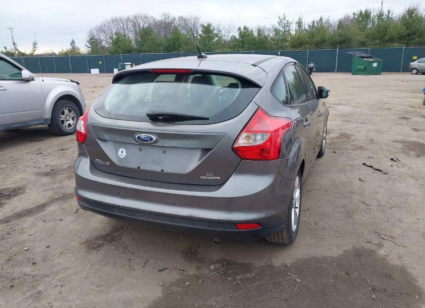 Photo 4 of 2013 Ford Focus SE (VIN 1FADP3K26DL149911)