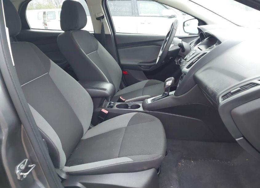 Photo 5 of 2013 Ford Focus SE (VIN 1FADP3K26DL149911)