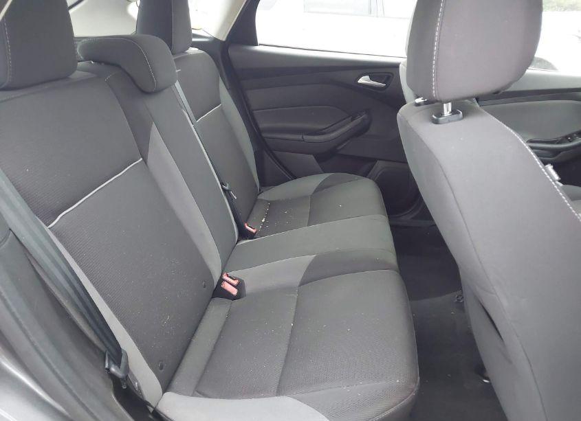 Photo 8 of 2013 Ford Focus SE (VIN 1FADP3K26DL149911)