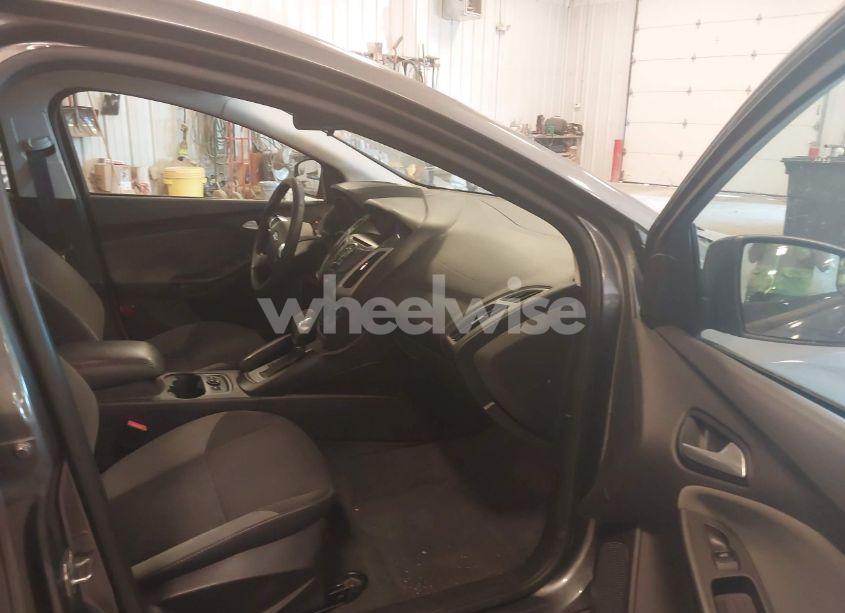 Photo 5 of 2013 Ford Focus SE (VIN 1FADP3K26DL169155)