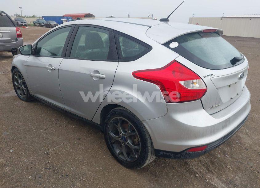 Photo 3 of 2013 Ford Focus SE (VIN 1FADP3K26DL214031)