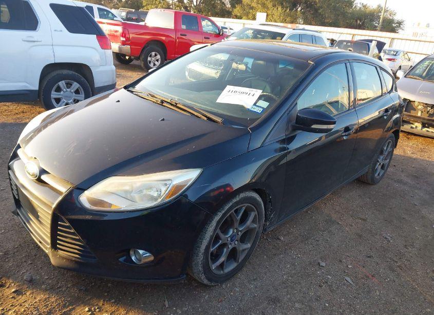 Photo 2 of 2013 Ford Focus SE (VIN 1FADP3K26DL214465)