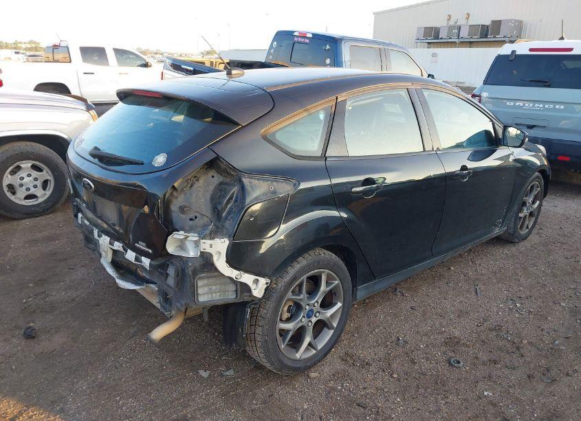 Photo 4 of 2013 Ford Focus SE (VIN 1FADP3K26DL214465)