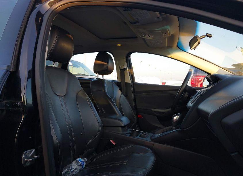 Photo 5 of 2013 Ford Focus SE (VIN 1FADP3K26DL214465)