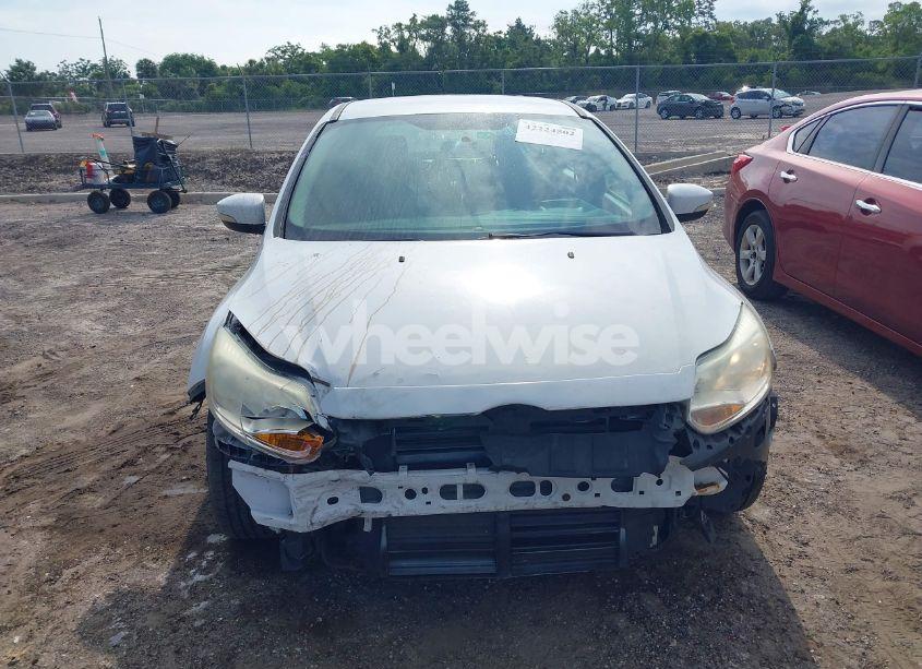 Photo 13 of 2013 Ford Focus SE (VIN 1FADP3K26DL341006)