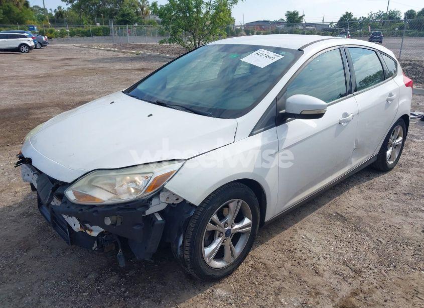 Photo 2 of 2013 Ford Focus SE (VIN 1FADP3K26DL341006)