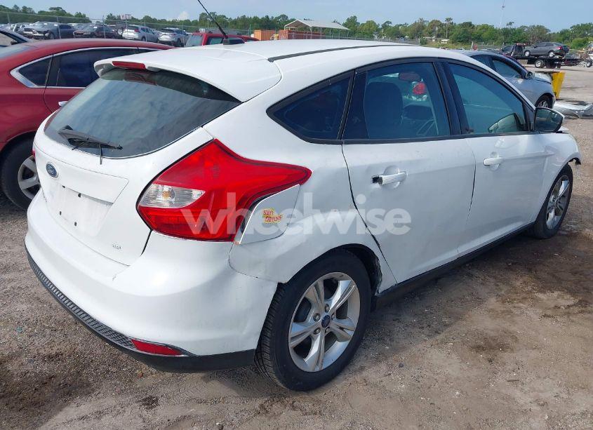 Photo 4 of 2013 Ford Focus SE (VIN 1FADP3K26DL341006)