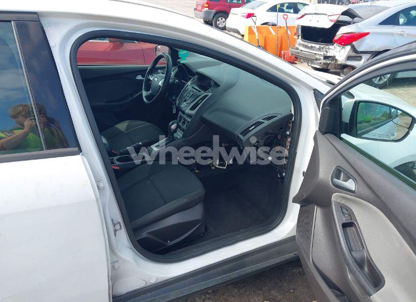 Photo 5 of 2013 Ford Focus SE (VIN 1FADP3K26DL341006)