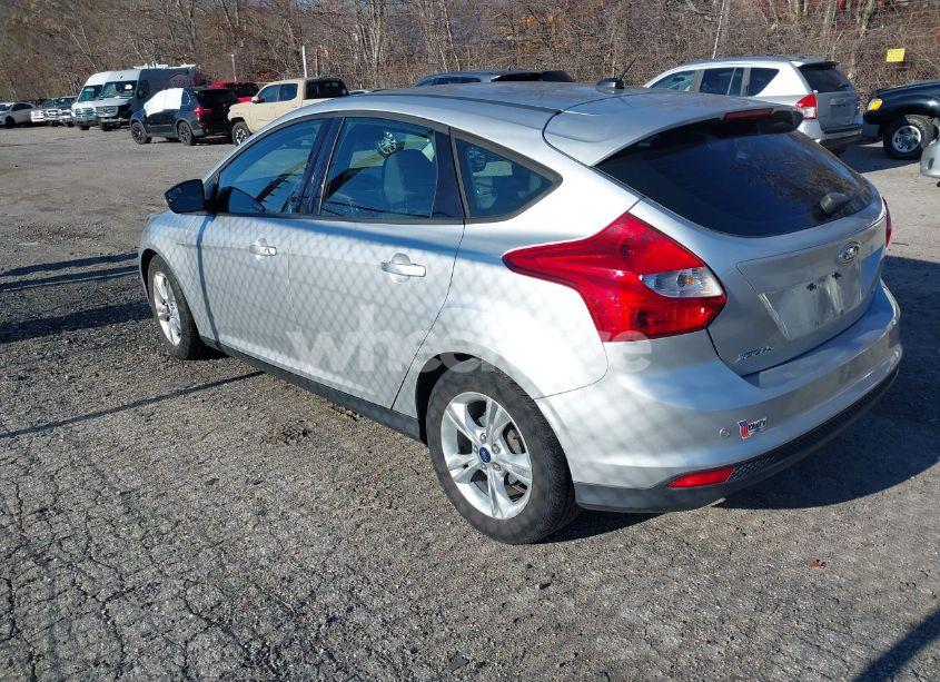 Photo 3 of 2014 Ford Focus SE (VIN 1FADP3K26EL101777)