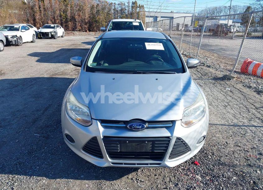 Photo 6 of 2014 Ford Focus SE (VIN 1FADP3K26EL101777)