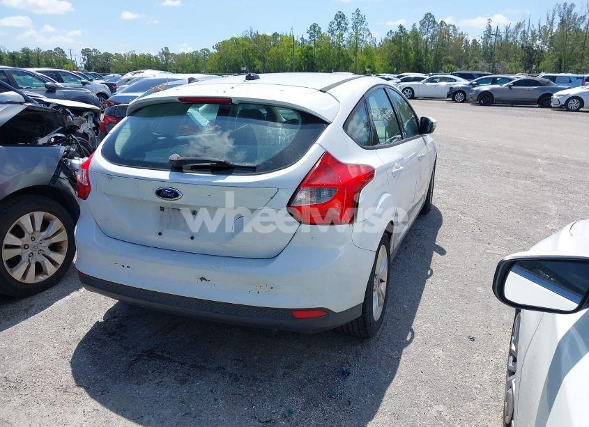 Photo 4 of 2014 Ford Focus SE (VIN 1FADP3K26EL119499)