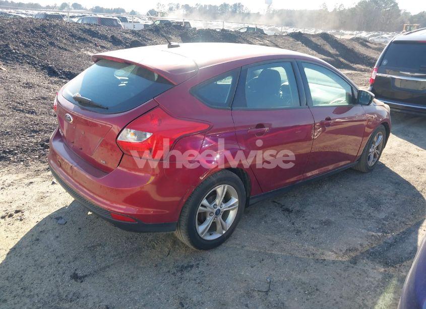 Photo 4 of 2014 Ford Focus SE (VIN 1FADP3K26EL172042)