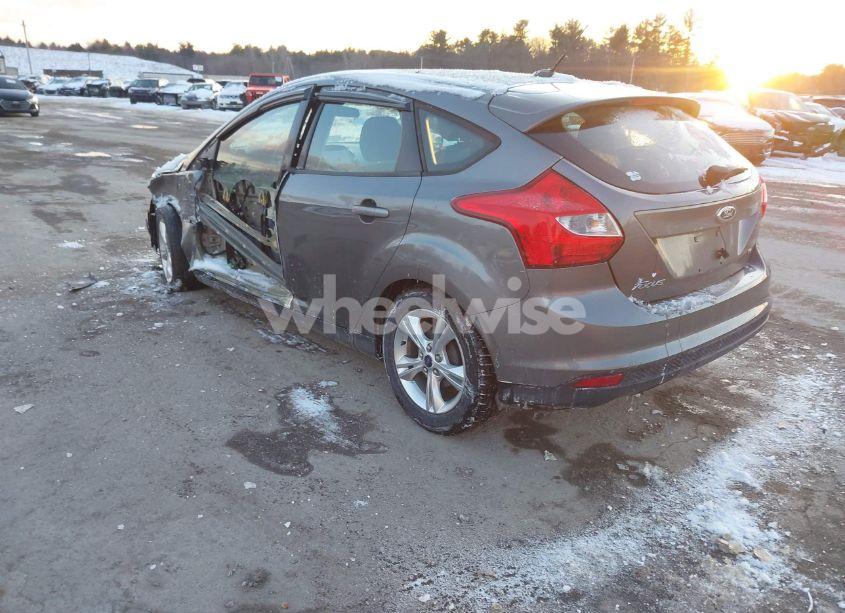 Photo 3 of 2014 Ford Focus SE (VIN 1FADP3K26EL178195)